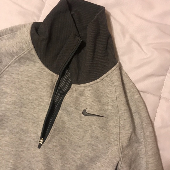 NIKE wind resistant zip-up - Picture 2 of 5